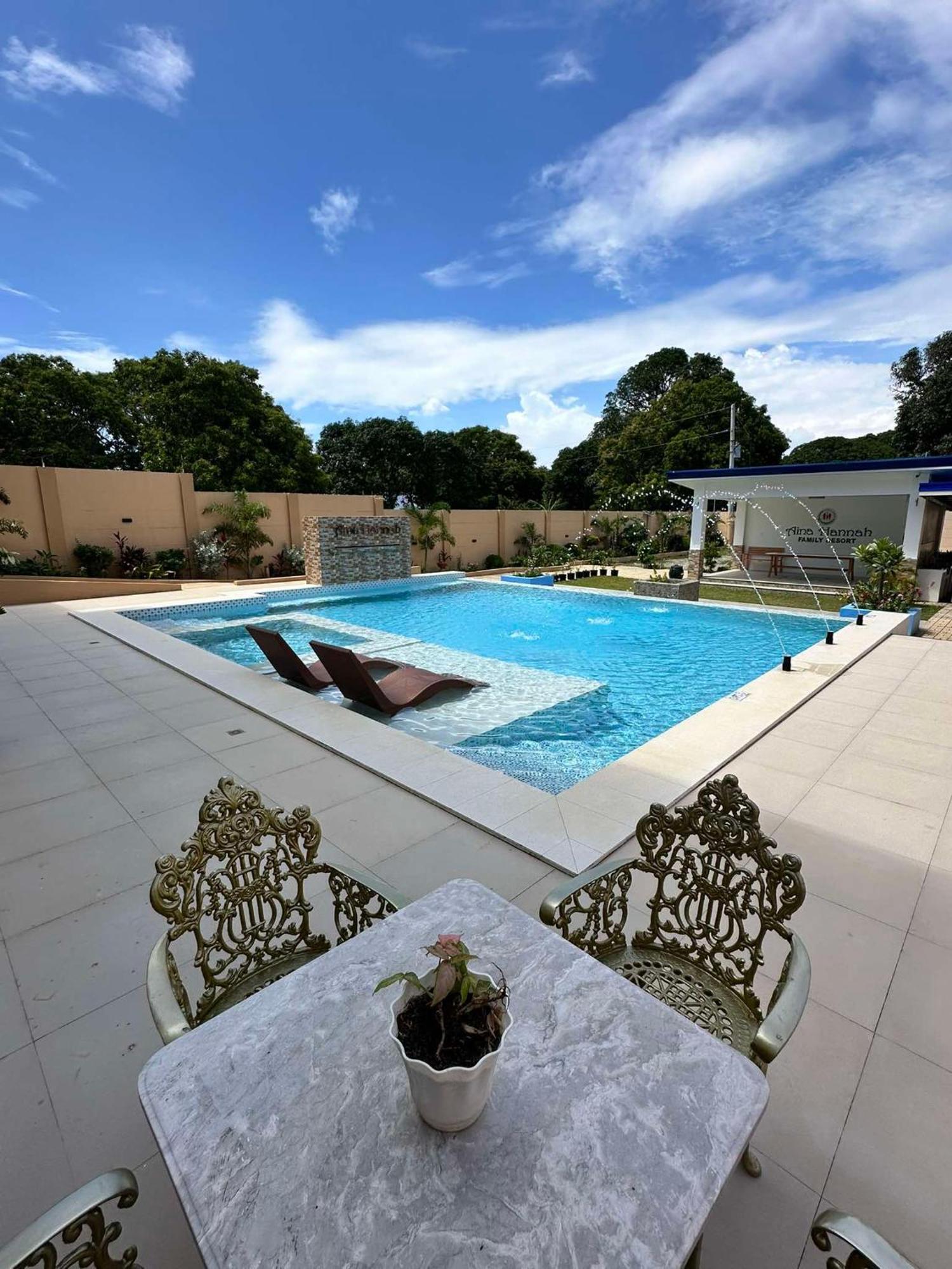 Aina Hannah Family Resort'S Greek Unit Calatagan Exteriör bild